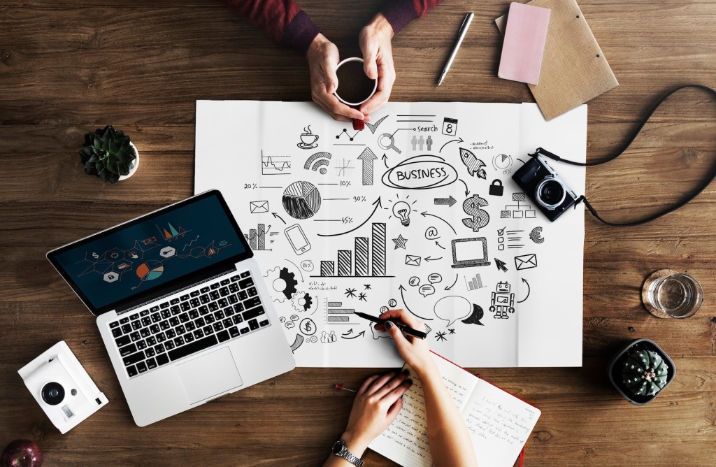 Captura su atención en el instante: Content Marketing Estratégico: El secreto para escalar tu sitio web y app móvil.